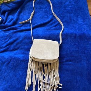 New!!! The perfext suede fringe shoulder bag